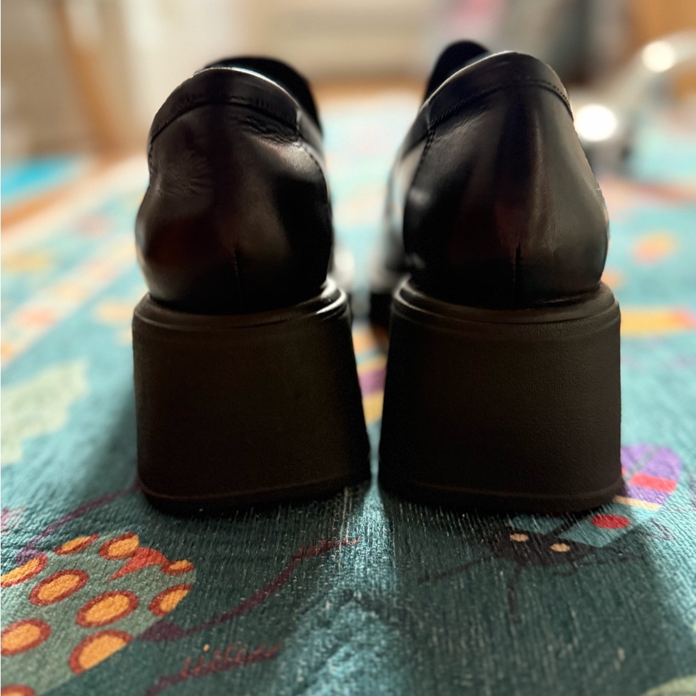 Vagabond Black Loafers - Picture 11 of 11